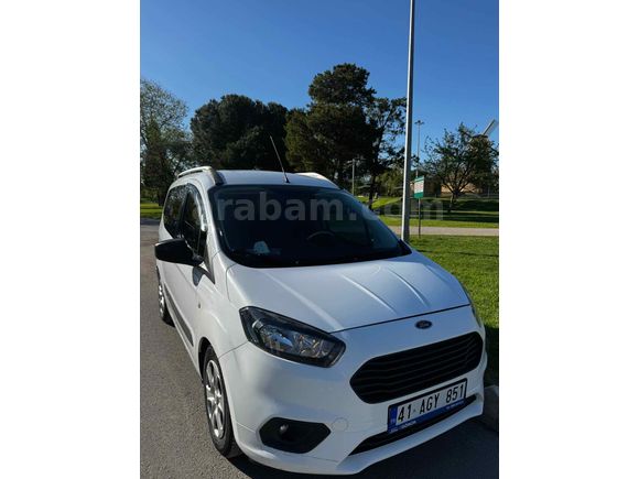 Otomobil Ruhsatlı Sahibinden Ford Tourneo Courier 1.5 TDCi Trend 2021 Model 