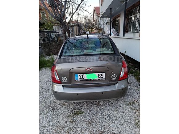 Sahibinden Hyundai Accent Era 1.4 Team 2009 Model  209000 km Gri