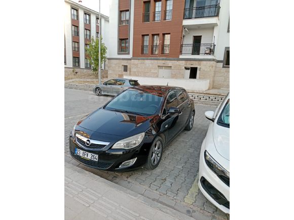 Sahibinden Opel Astra otomotik 1.4 T Enjoy Plus 2011 Model