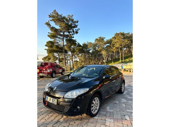 Sahibinden Renault Megane 1.6 Privilege 2011 Model