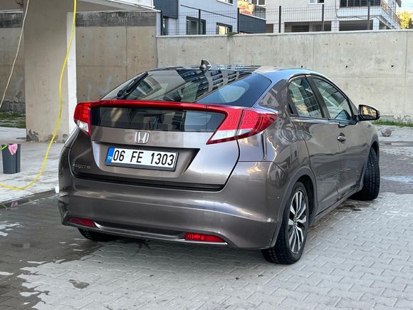 Sahibinden Honda Civic 1.6i DTEC Comfort 2013 Model