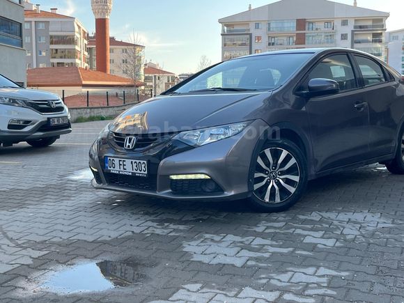 Sahibinden Honda Civic 1.6i DTEC Comfort 2013 Model