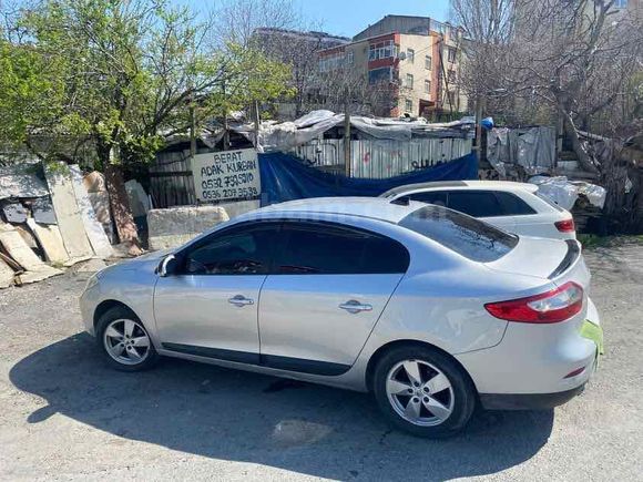 Sahibinden Renault Fluence 1.5 dCi Extreme 2011 Model  266.000 km Gri