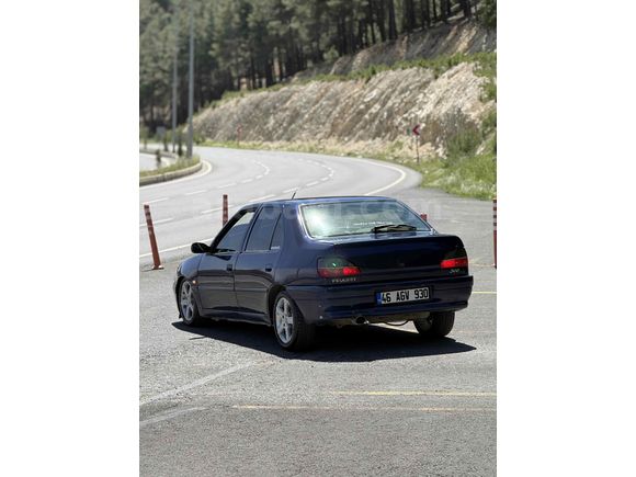 Peugeot 306 1.6 XR 2000 Model 