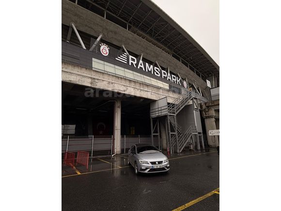SEAT LEON 1.6TDİ FR - ÖZEL PLAKALI-HATASIZ-TRAMERSİZ-BOYASIZ- YENİ MUAYENELİ
