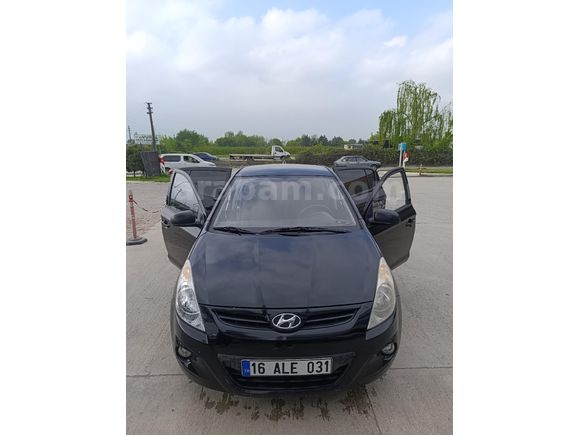 Çok acil! Hyundai i20 Troy 1.2 DOHC Mode 2011 Model  174.000 km Siyah
