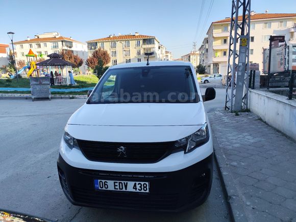 Sahibinden Peugeot Partner 1.5 BlueHDI Comfort 2023 Model  62.000 km Beyaz