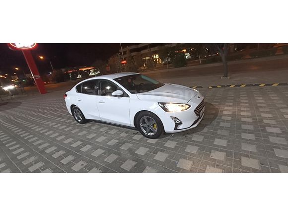 Sahibinden Ford Focus 1.5 TDCi Trend X 2019 Model  62.000 km Beyaz