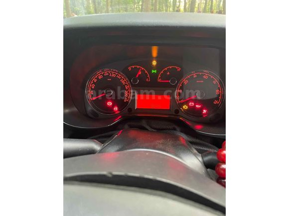  Fiat Linea 1.3 Multijet Pop 2014 Model 