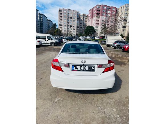 Sahibinden Honda Civic 1.6i VTEC Dream 2012 Model