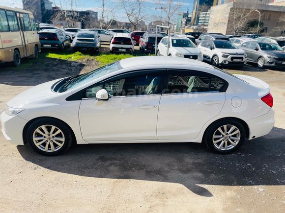 Sahibinden Honda Civic 1.6i VTEC Dream 2012 Model
