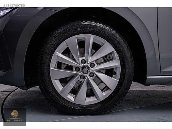 2025 SKODA SCALA 1.0TSİ ELİTE MAKYAJLI KASA