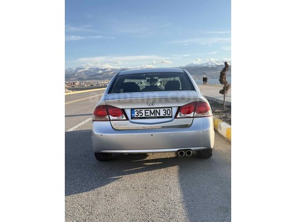 Sahibinden Honda Civic 1.6 Premium 2010 model
