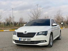 Sahibinden Skoda SuperB 1.6 TDI Prestige 2016 Model  190.000 km Beyaz