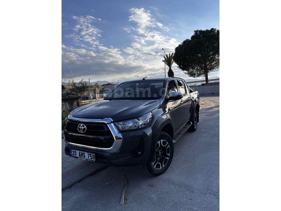 Sahibinden Toyota Hilux 2.4 D-4D 4x2 Adventure 2022 Model 