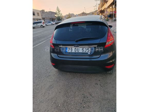 Sahibinden Ford Fiesta 1.4 Titanium 2010 Model