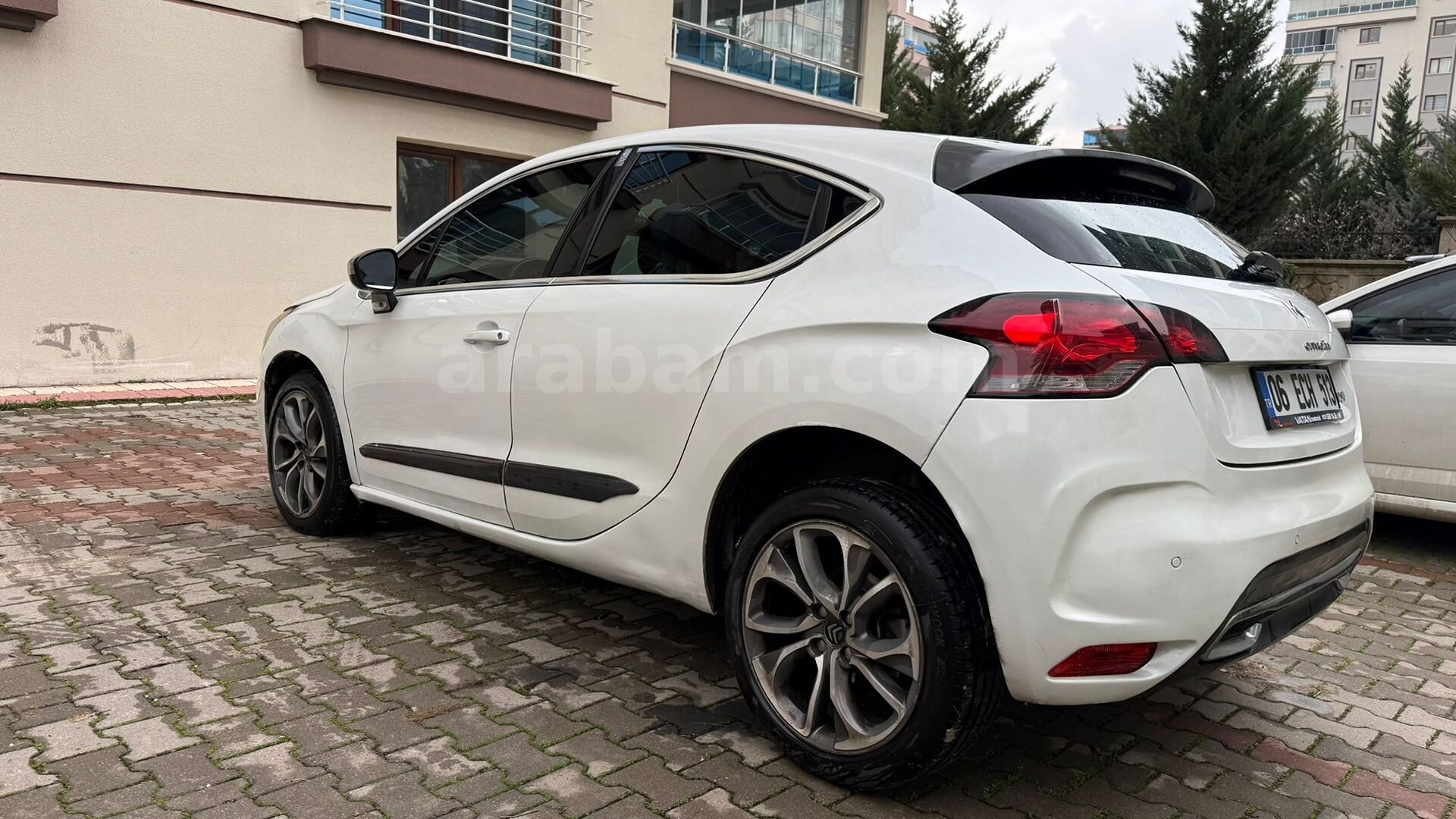 Sahibinden DS Automobiles DS4 1.6 e-HDi D-Sport 2012 Model Ankara 360.000 km Beyaz 2