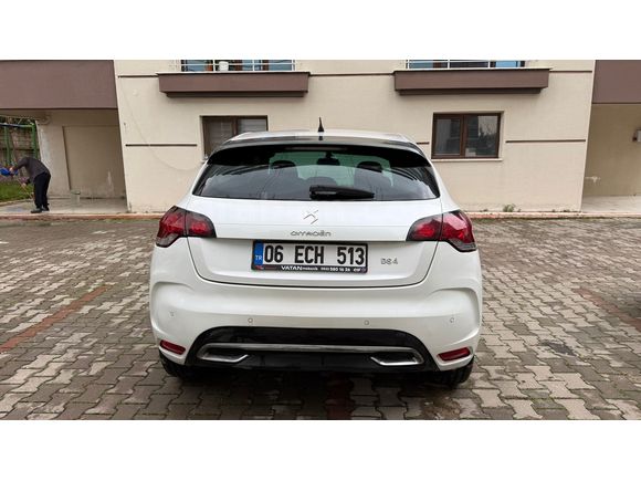Sahibinden DS Automobiles DS4 1.6 e-HDi D-Sport 2012 Model  360.000 km Beyaz