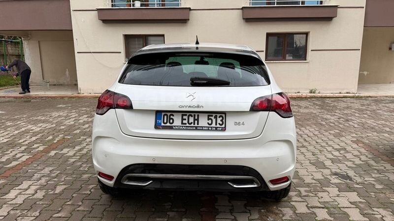 Sahibinden DS Automobiles DS4 1.6 e-HDi D-Sport 2012 Model Ankara 360.000 km Beyaz