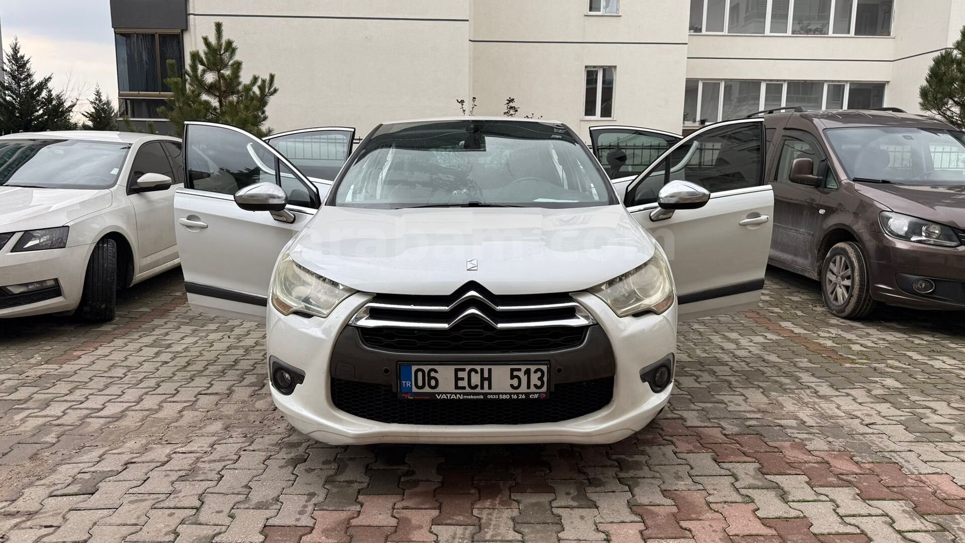 Sahibinden DS Automobiles DS4 1.6 e-HDi D-Sport 2012 Model Ankara 360.000 km Beyaz 3