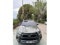 Sahibinden Toyota Hilux 2.4 D-4D 4x4 Invincible 2023 Model 