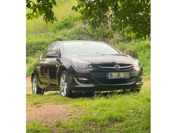 EMEKLİ MEMURDAN DÜŞÜK KM AİLE ARACI