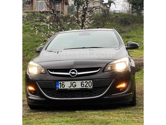 EMEKLİ MEMURDAN DÜŞÜK KM AİLE ARACI