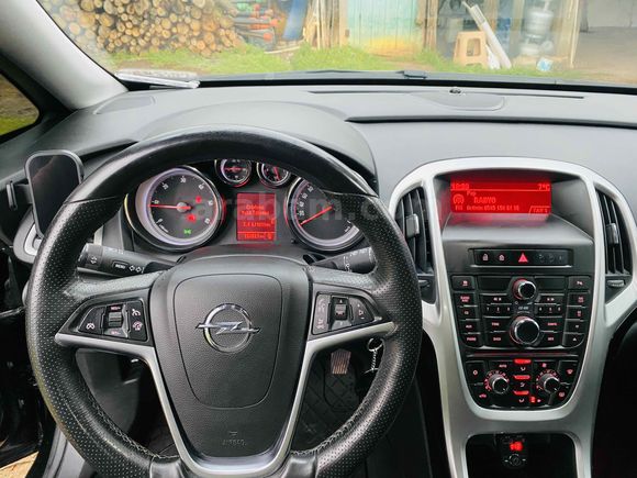 EMEKLİ MEMURDAN DÜŞÜK KM AİLE ARACI