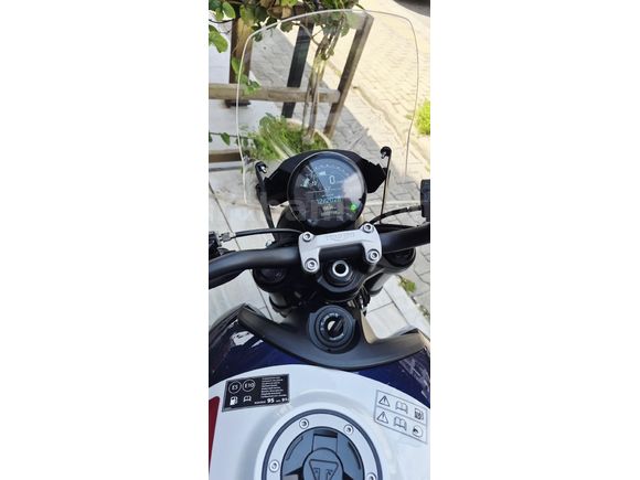 Triumph Trident Trible Tribute 660