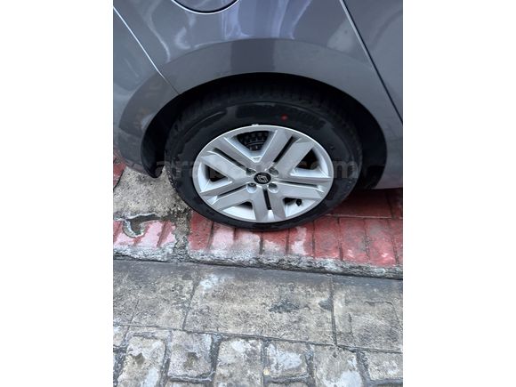 ŞUBAT 2026 ÇIKIŞLI SIFIR AYARINDA DOLU DONANIMLI RENAULT CLIO