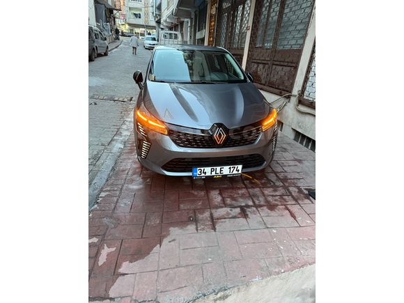 ŞUBAT 2026 ÇIKIŞLI SIFIR AYARINDA DOLU DONANIMLI RENAULT CLIO