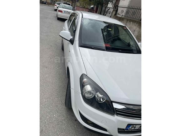 Sahibinden Opel Astra 1.6 Essentia 2013 Model  150.000 km Beyaz