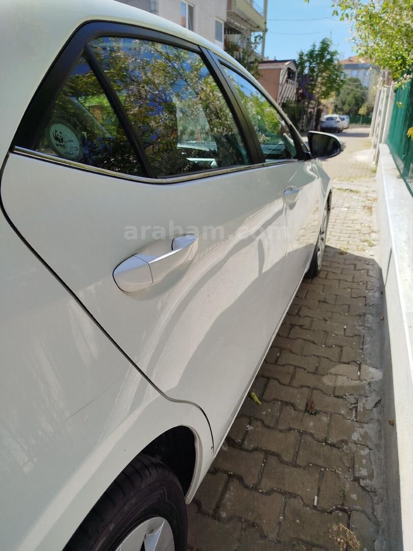 SON FİYAT .Sahibinden 2016 Otomatik Toyota Corolla 1.4 D-4D Touch paket Tekirdağ 224.000 km i 6