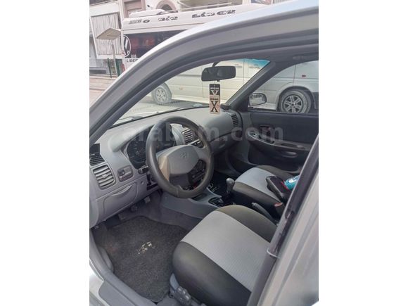 Sahibinden Hyundai Accent 1.5 1.5i GLS 2000 Model 
