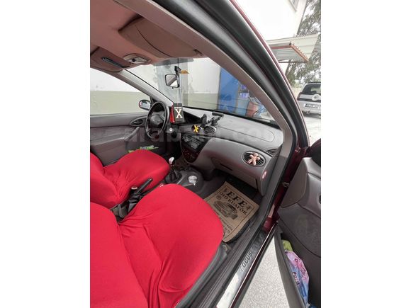 Sahibinden Ford Focus 1.6 Ambiente 2001 Model  284.000 km Bordo