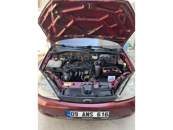 Sahibinden Ford Focus 1.6 Ambiente 2001 Model  284.000 km Bordo