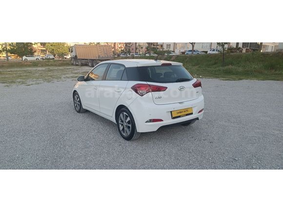 DÜŞÜK KMLİ DEĞİŞENSİZ İ20 (K.K12TAKSİT)
