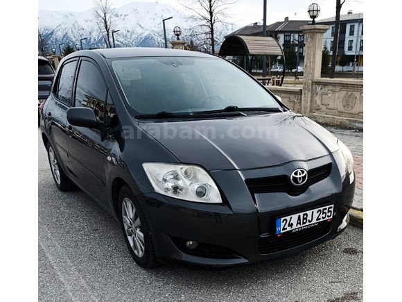 Sahibinden Toyota Auris 1.4 D-4D Elegant 2010 Model