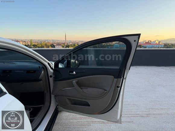 REFERANS OTOMOTİV'DEN BAKIMLI HATASIZ 2 PARÇA BOYALI 315.000 KM