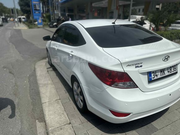 Sahibinden Hyundai Accent Blue 1.6 CRDI Mode Plus 2015 Model İstanbul 192.000 km Beyaz