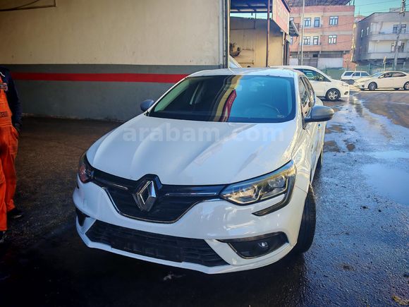 Sahibinden Renault Megane 1.2 TCe Touch 2016 Model  185.000 km Beyaz