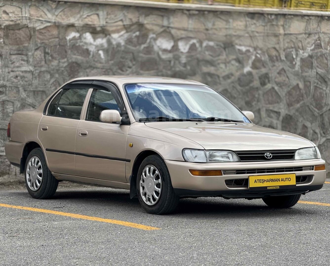 Galeriden Toyota Corolla 1.6 XEi 1996 Model Niğde 370.000 km Şampanya 1