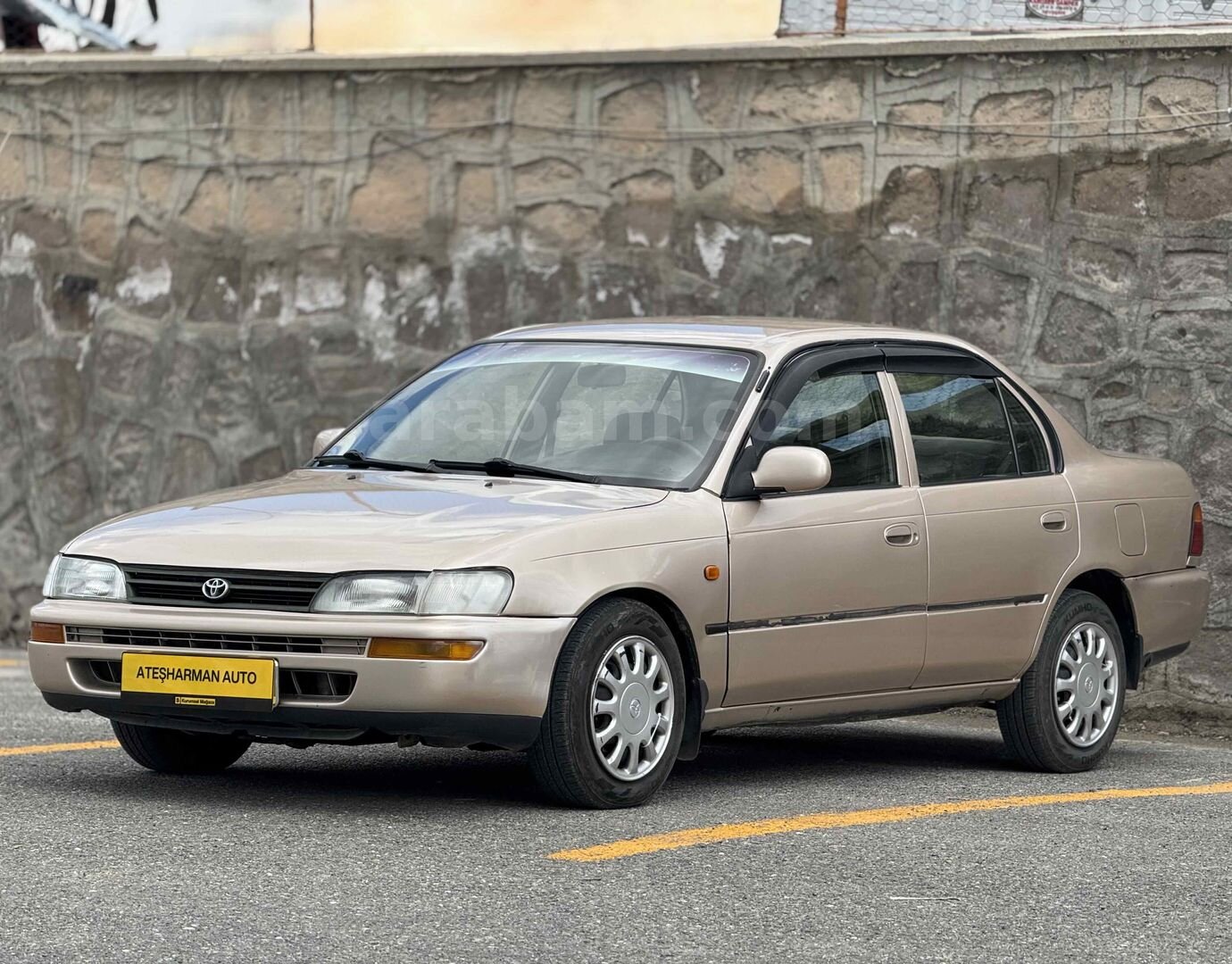 Galeriden Toyota Corolla 1.6 XEi 1996 Model Niğde 370.000 km Şampanya 2