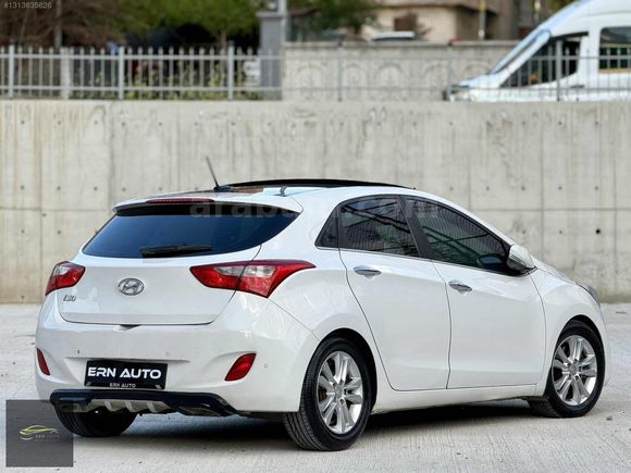 ERN AUTO'DAN 2013 HYUNDAI İ30 HATA BOYA YOK 199BIN KM CAM TVN'Lı