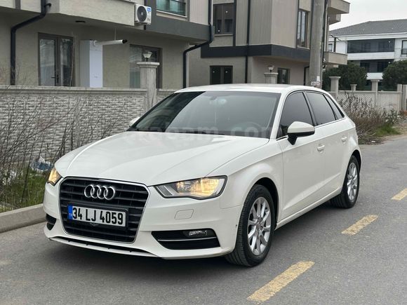 Sahibinden 2015 ÇIKIŞLI Audi A3 Sportback   OTOMATİK HATASIZ BOYASIZ