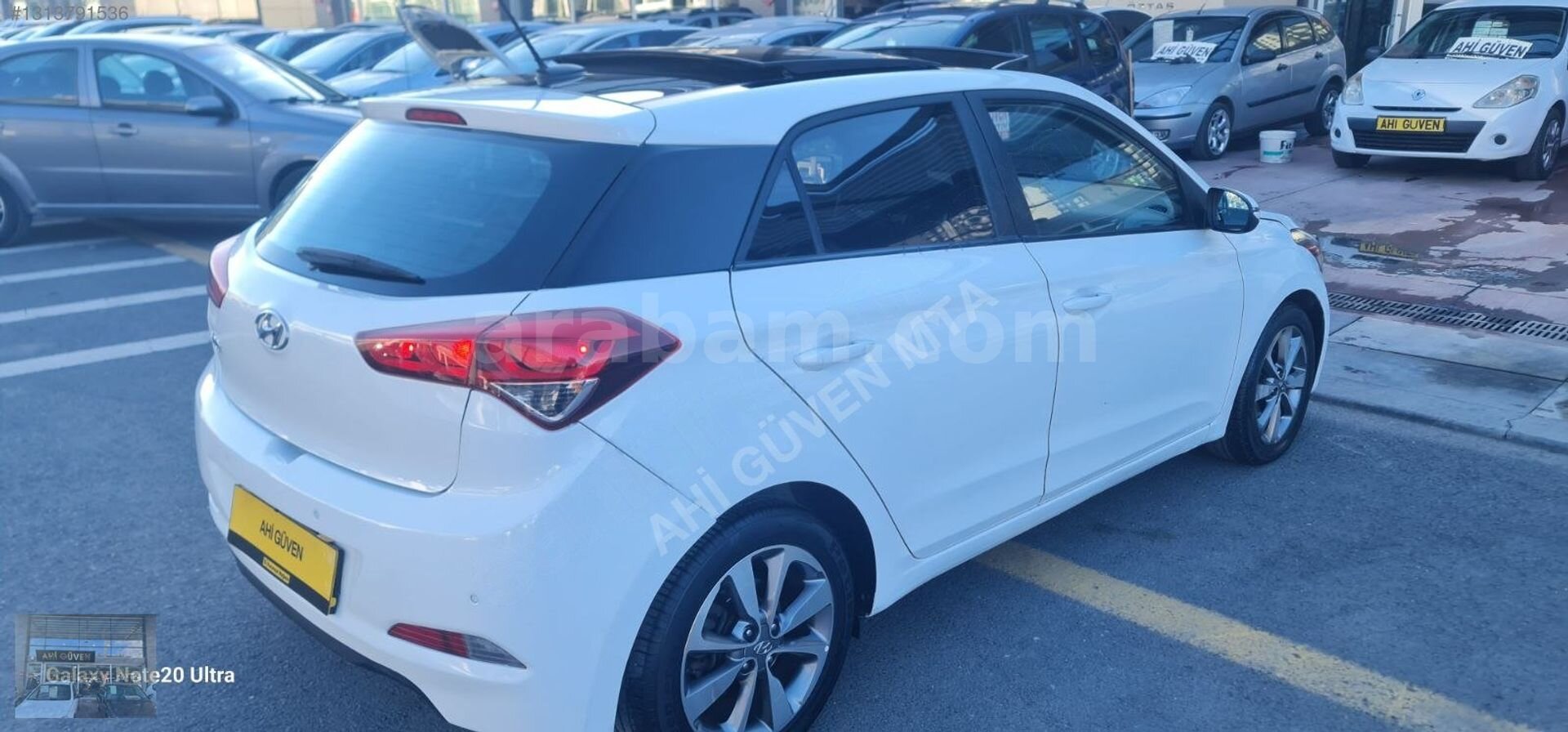 Galeriden Hyundai i20 1.4 MPI Elite Smart 2017 Model Ankara 142.000 km Beyaz 3