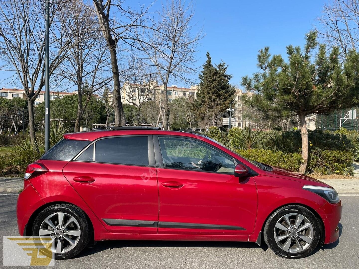 Galeriden Hyundai i20 1.4 MPI Elite Smart 2017 Model İstanbul 178.000 km Kırmızı 7