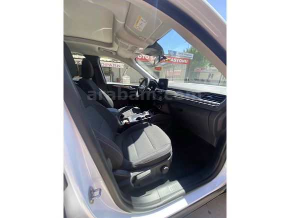 Sahibinden Ford Kuga 1.5 EcoBlue Titanium 2021 Model 