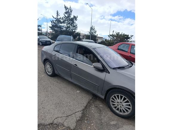 Sahibinden Renault Laguna 2.0 dCi Privilege 2008 Model