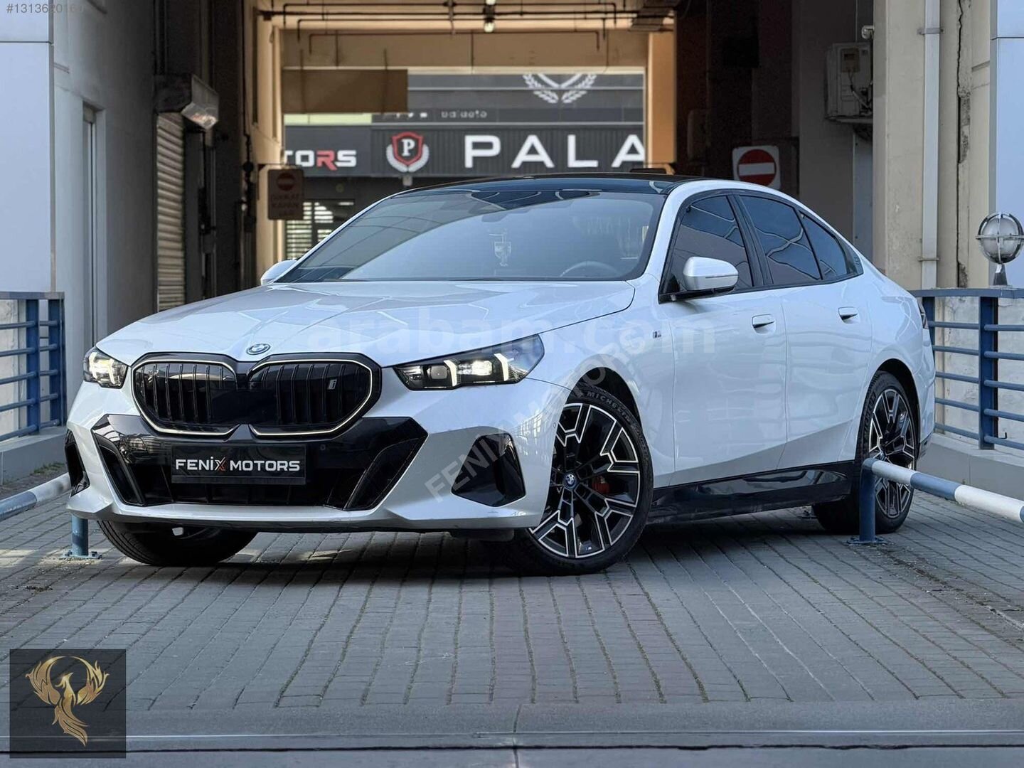 Galeriden BMW i Serisi i5 eDrive 40 M Sport 2023 Model İstanbul 29.628 km Beyaz 3